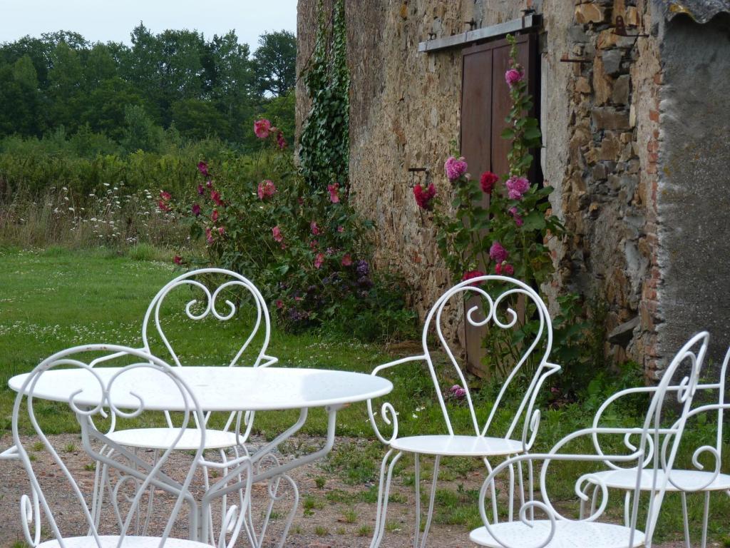 Chambres D'Hotes Le Chateau Rouge Saint-Germain-sur-Moine Exterior photo
